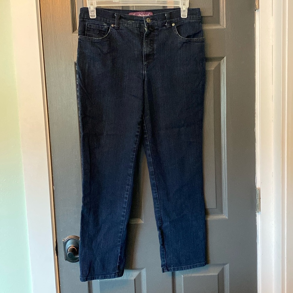 Gloria Vanderbilt jeans, Amanda style
